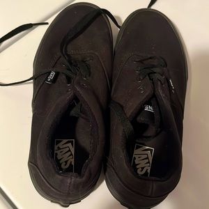Black canvas vans 🖤